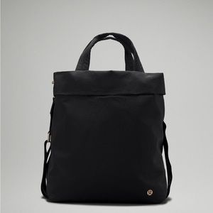 LuLuLemon On My Level 2.0 black bag